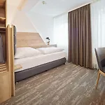 מלון Wittelsbacher Hof Weissenburg *