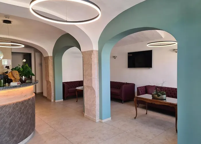 Wittelsbacher Hof Weissenburg Hotel *