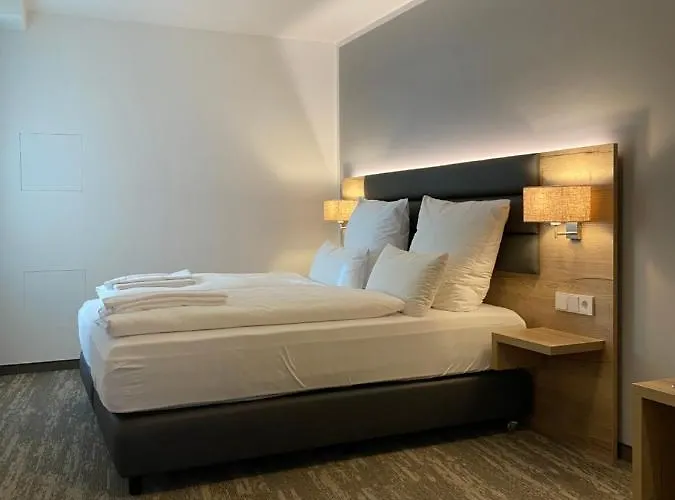 Wittelsbacher Hof Weissenburg Hotel *